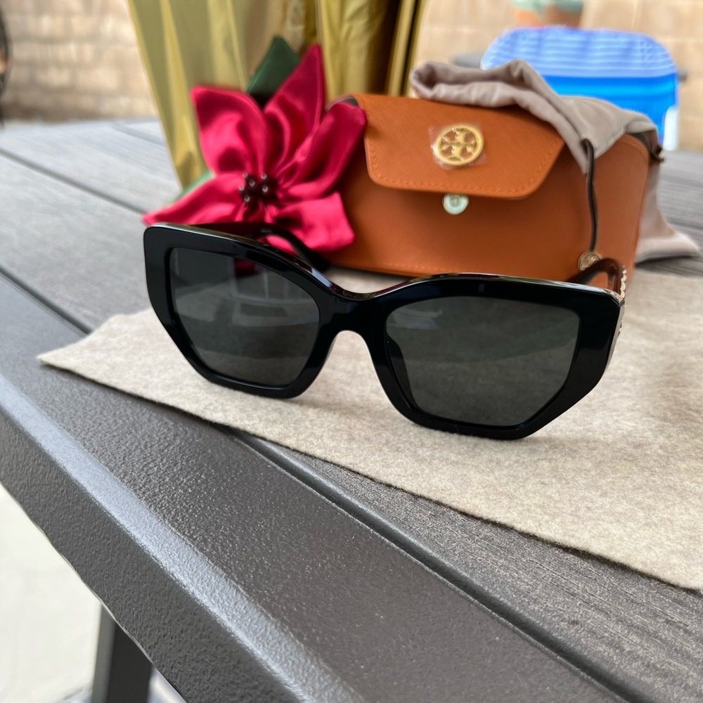 Tory Burch Sunglasses Brand New  TY7187U Authentic